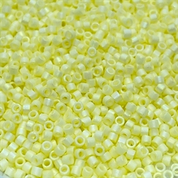 Seed beads, Delica 11/0, rainbow jonquil, 7,5 gram. DB1521V